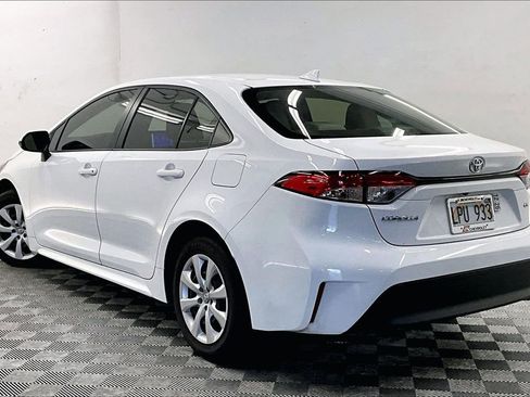 Used 2025 Toyota Corolla LE FWD image 10