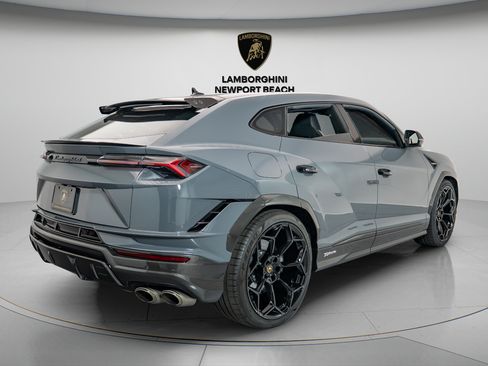 Used 2023 Lamborghini Urus Performante AWD/4WD image 6