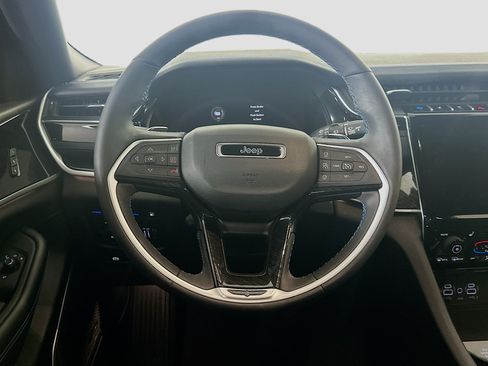 Used 2024 Jeep Grand Cherokee Trailhawk w/ Advanced Protech Group II AWD/4WD image 18