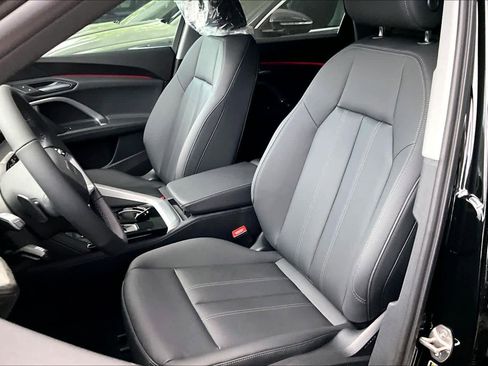 New 2026 Audi Q5 Premium image 9