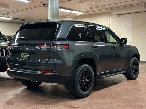New 2026 Jeep Grand Cherokee Altitude AWD/4WD image 5
