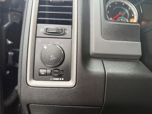 Used 2018 RAM 1500 Express image 24