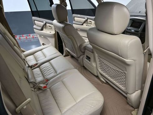 Used 2006 Toyota Land Cruiser image 45