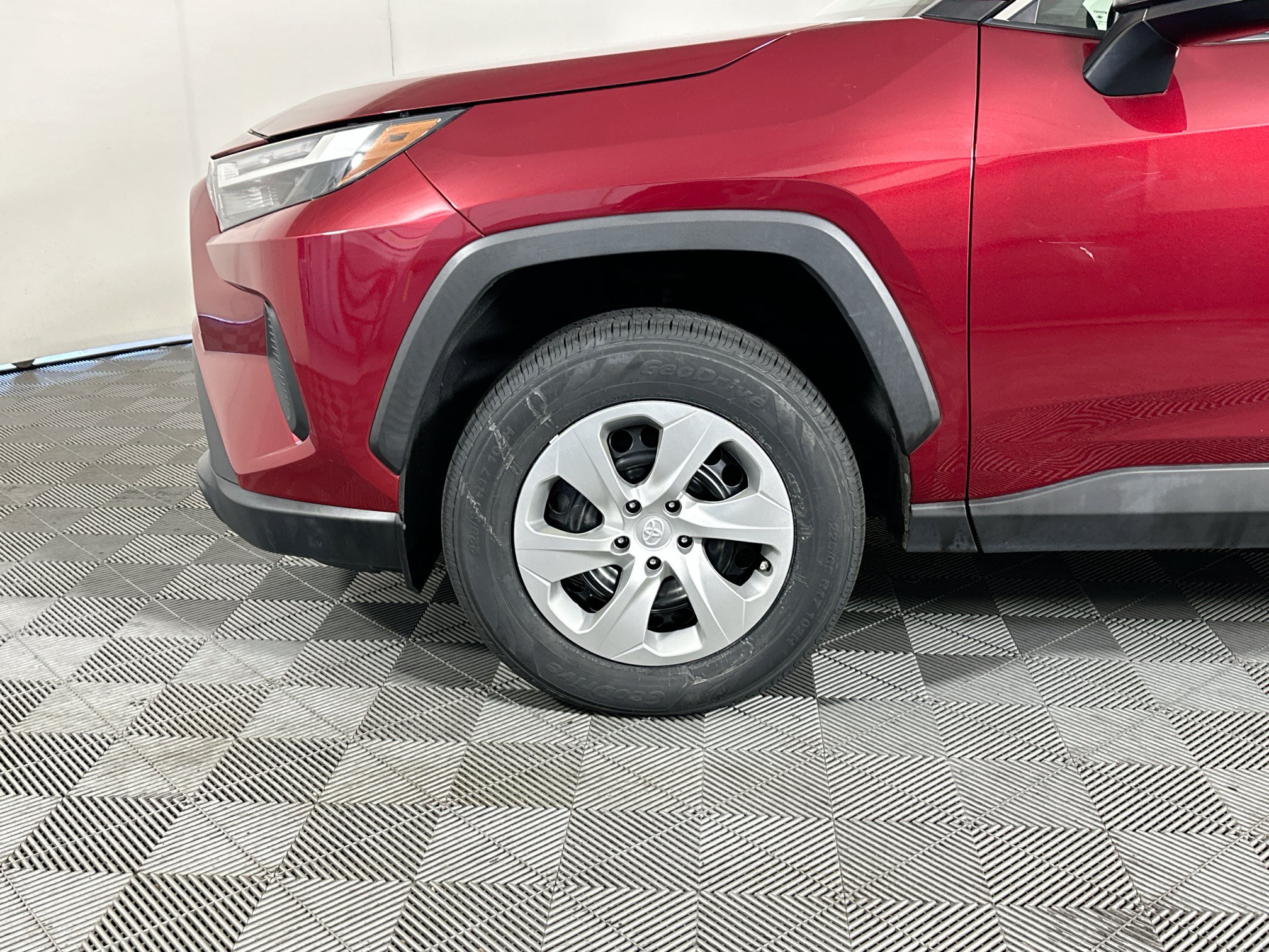Used 2023 Toyota RAV4 LE FWD image 11