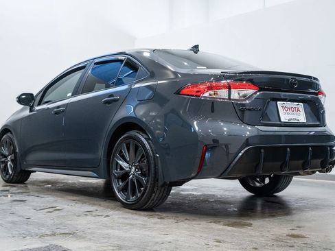 Used 2023 Toyota Corolla SE w/ Carpet Mat Package (TMS) image 7