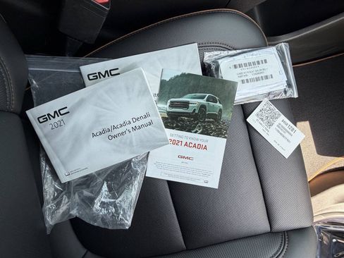 Used 2021 GMC Acadia AT4 w/ Technology Package AWD/4WD image 13