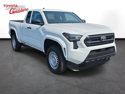 Used 2025 Toyota Tacoma SR RWD image 3