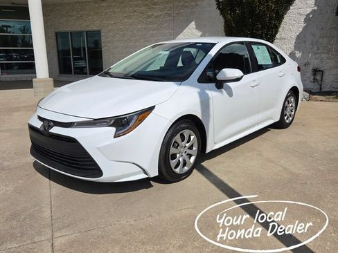Used 2026 Toyota Corolla LE FWD image 1