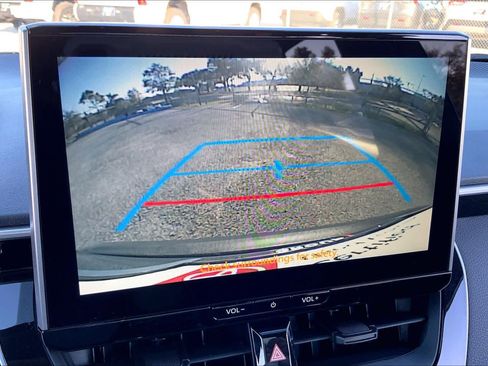 Used 2025 Toyota Corolla SE image 25