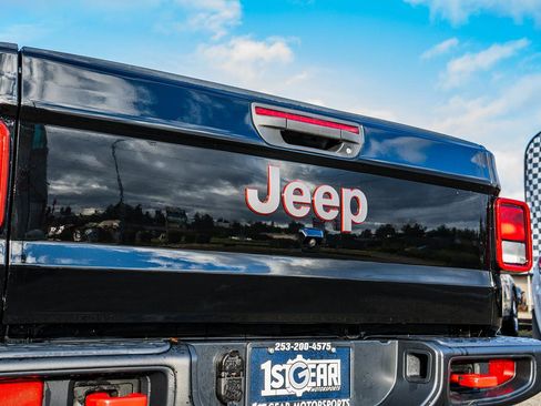 Used 2022 Jeep Gladiator Rubicon w/ Trailer Tow Package image 14