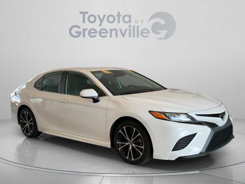 Used 2019 Toyota Camry SE FWD image 8