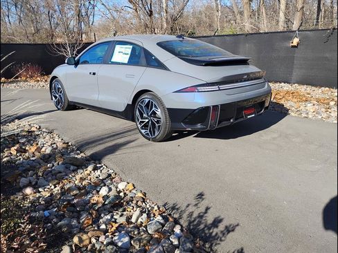 New 2025 Hyundai Ioniq 6 SEL image 4