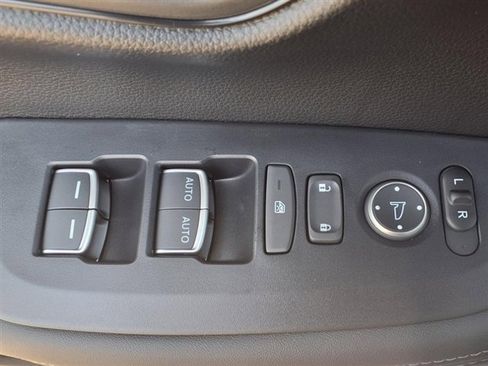 New 2026 Honda HR-V EX-L image 6