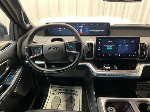 New 2025 Ford Expedition Max Platinum w/ Stealth Performance Package image 17