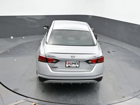 Used 2024 Nissan Altima 2.5 SV FWD image 33