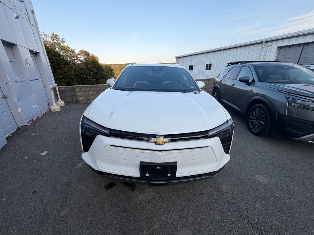 Used 2024 Chevrolet Blazer EV LT AWD/4WD image 8