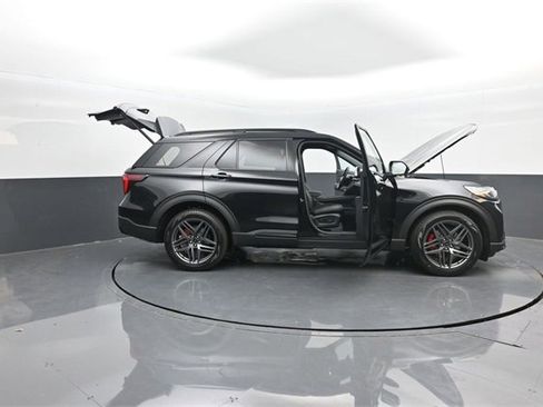 New 2026 Ford Explorer ST w/ Sun And Sound Package image 36