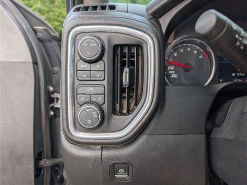 Used 2021 Chevrolet Silverado 1500 LT AWD/4WD image 27