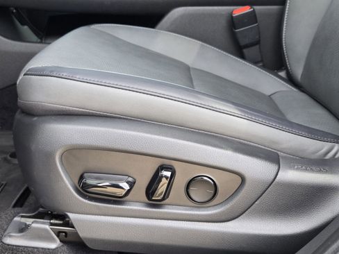 Used 2023 Lexus RZ 450e Premium w/ Technology Package image 32