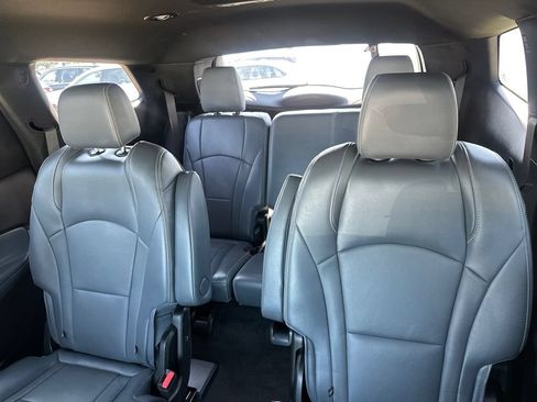 Used 2024 Buick Enclave Premium AWD/4WD image 45