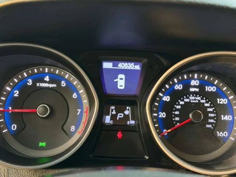 Used 2016 Hyundai Elantra GT FWD image 11