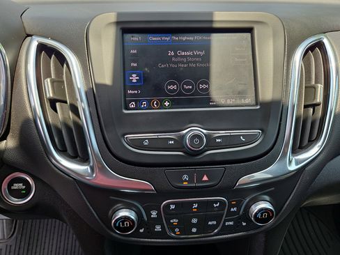 Used 2024 Chevrolet Equinox LT AWD/4WD image 25