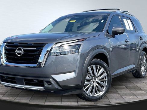 Certified 2024 Nissan Pathfinder SL w/ SL Premium Package AWD/4WD image 14