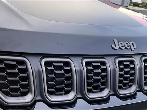 Used 2024 Jeep Compass Trailhawk image 33