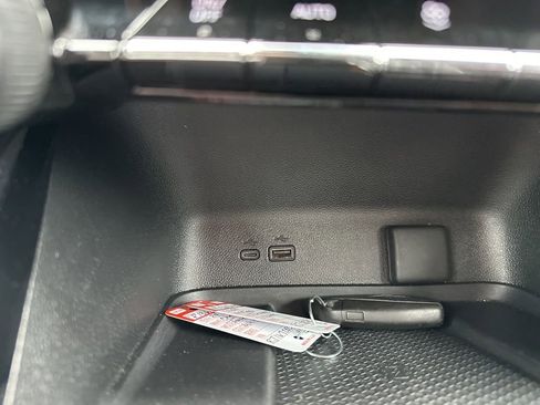 Used 2024 Chevrolet Traverse LT image 20