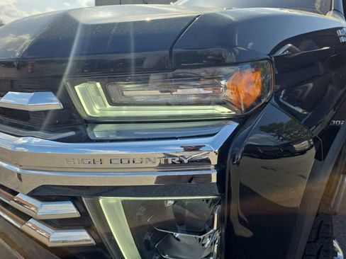 Used 2022 Chevrolet Silverado 3500 High Country w/ Technology Package image 31