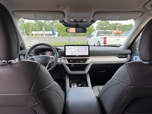 New 2026 Ford Explorer Active RWD image 26