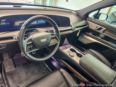 Used 2026 Cadillac Vistiq Sport w/ LPO, Floor Liner Package AWD/4WD image 10
