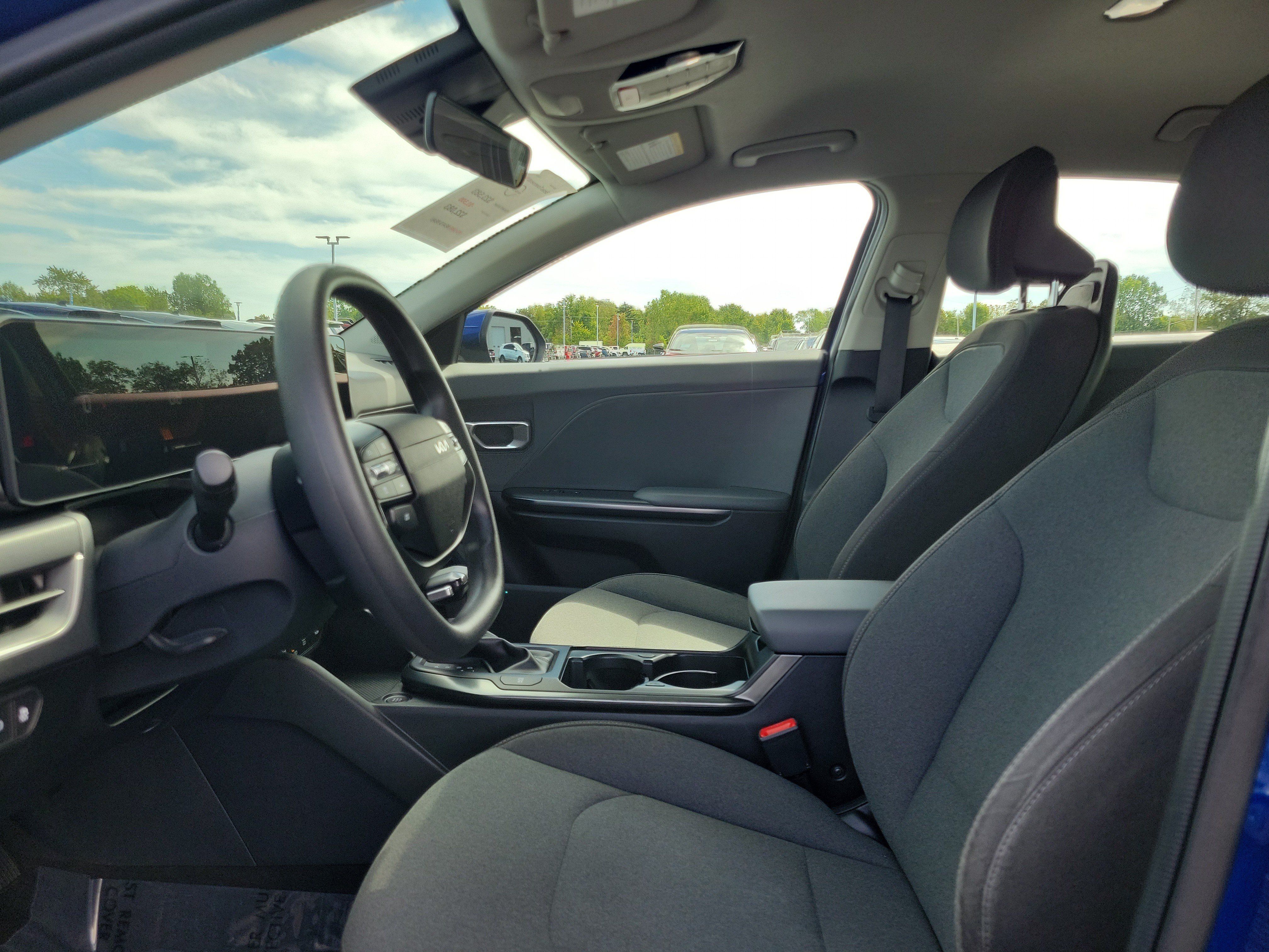 Used 2025 Kia K4 FWD image 15