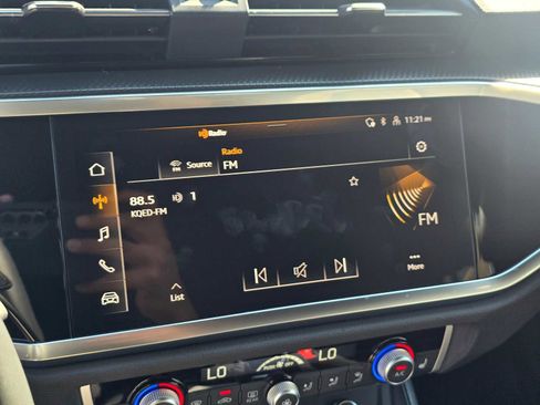 New 2025 Audi Q3 2.0T Premium image 31