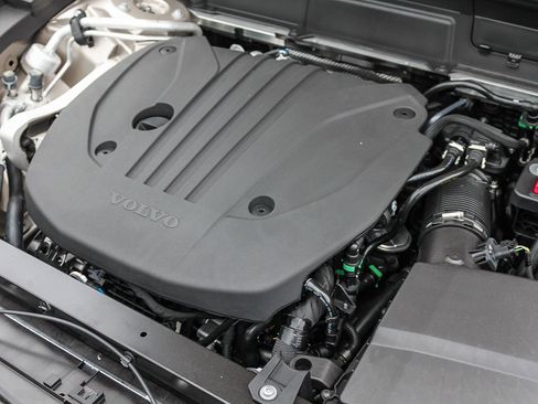 New 2026 Volvo XC60 B5 Ultra w/ Protection Package Premier image 14