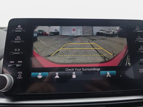 Used 2018 Honda Accord Touring image 22