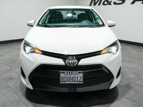 Used 2018 Toyota Corolla LE FWD image 8