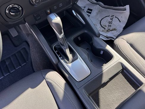 Certified 2025 Nissan Frontier SV AWD/4WD image 18