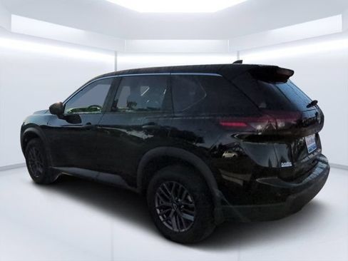 Used 2025 Nissan Rogue S FWD image 5