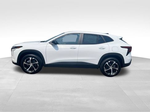 New 2026 Chevrolet Trax RS w/ Driver Confidence Package FWD image 2