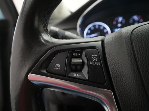 Used 2020 Buick Encore Preferred w/ Safety Package FWD image 17