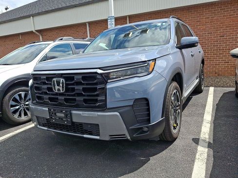 Used 2026 Honda Pilot image 3