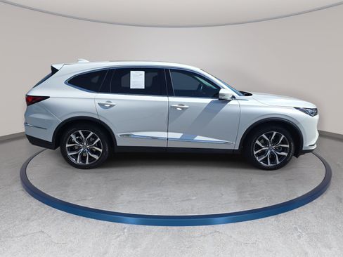 Certified 2023 Acura MDX w/ Technology Package FWD image 4