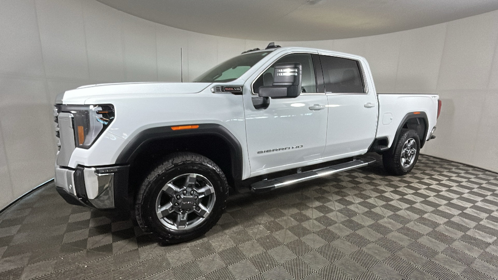 New 2026 GMC Sierra 2500 SLE w/ SLE Value Package; AWD/4WD image 7