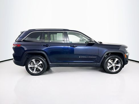 Used 2023 Jeep Grand Cherokee 4WD 4xe image 10