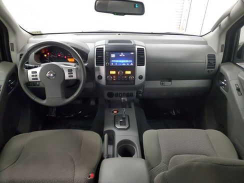 Certified 2020 Nissan Frontier SV image 10