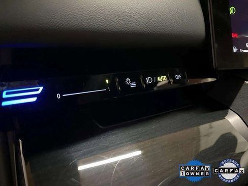 Used 2025 BMW 530i xDrive image 27