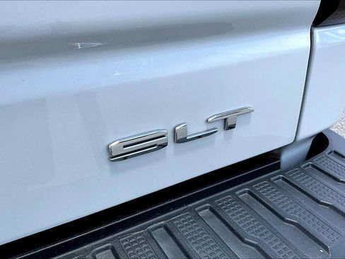 Used 2022 GMC Sierra 1500 SLT w/ SLT Convenience Package RWD image 10