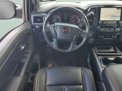 Used 2021 Nissan Titan PRO-4X w/ Pro-4x Convenience Package AWD/4WD image 12