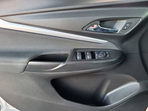 Used 2022 Chevrolet Bolt EUV LT image 18